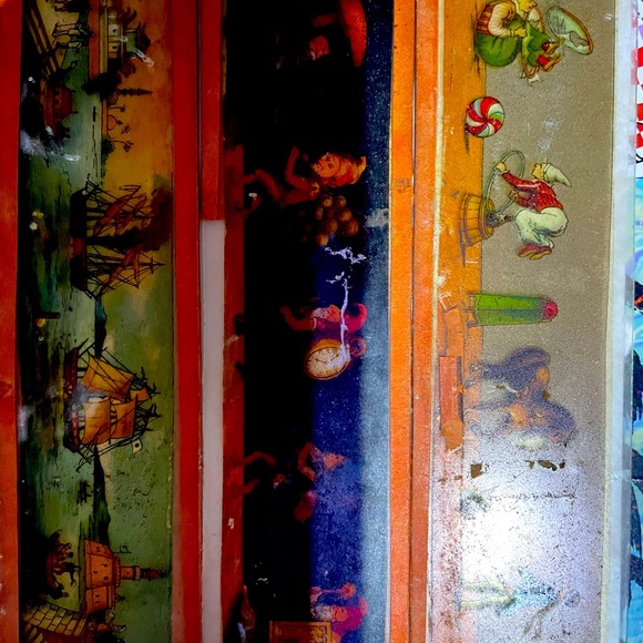 Magic Lantern glass painted slides lot of 6. Some damage as seen in pictures. - Picture 6 of 10